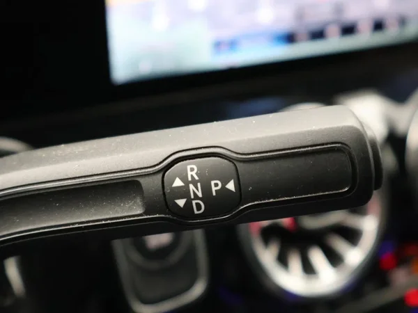 Mercedes-Benz EQA (2024) — foto 4 van 34
