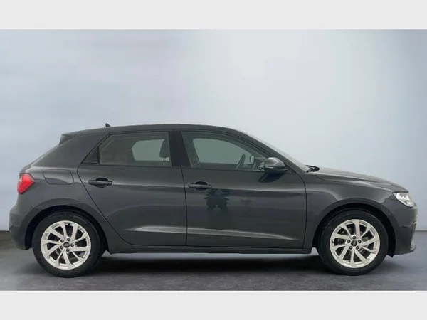 Audi A1 Sportback (2023) — foto 23 van 30