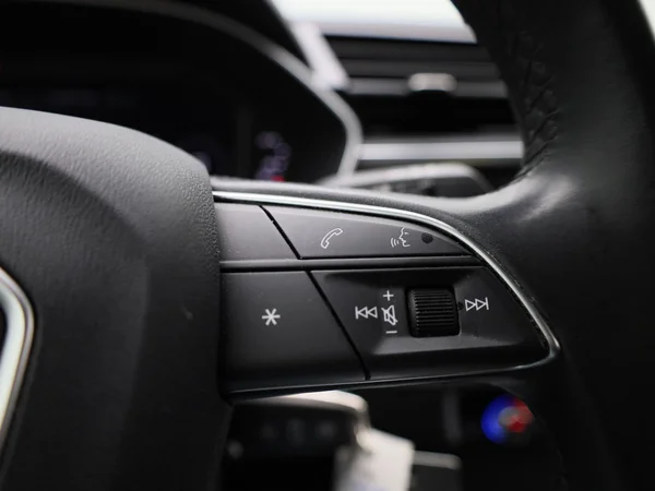 Audi Q3 (2022) — foto 11 van 38