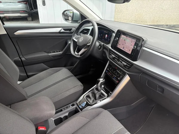 VOLKSWAGEN T-Roc (2025) — foto 9 van 24