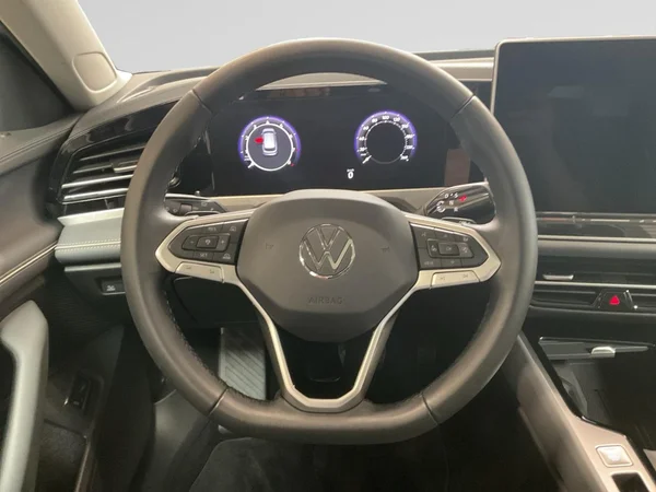 VOLKSWAGEN Passat SW (2025) — foto 4 van 24