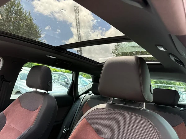 SEAT Ateca (2017) — foto 8 van 22