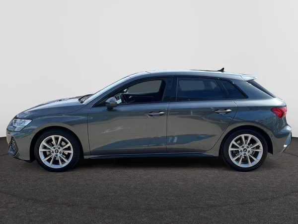 AUDI A3 Sportback (2024) — foto 13 van 22