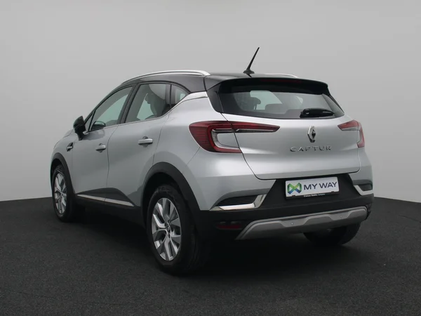 RENAULT Captur (2022) — foto 14 van 16