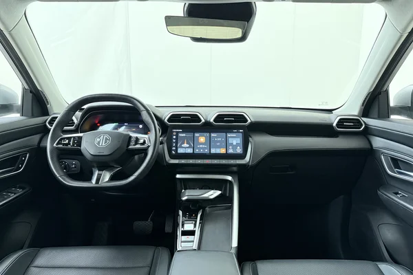 MG Zs (2025) — foto 20 van 20