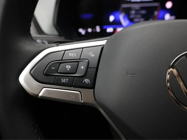 VOLKSWAGEN T-Cross (2025) — foto 6 van 19