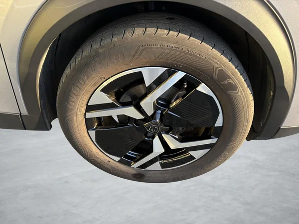 Peugeot 2008 (2024) — foto 4 van 20