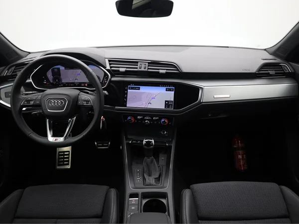 AUDI Q3 Sportback PHEV (2024) — foto 22 van 23