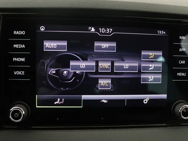 SKODA Karoq (2024) — foto 10 van 19
