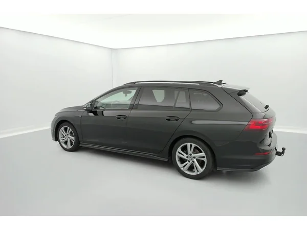 VOLKSWAGEN Golf VIII SW (2024) — foto 32 van 36