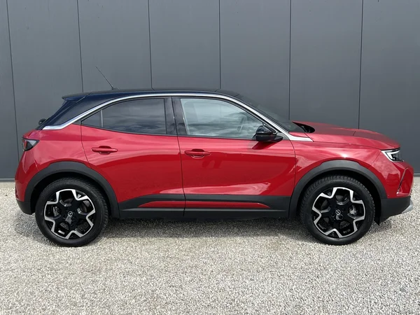 Opel Mokka-e (2022) — foto 12 van 38