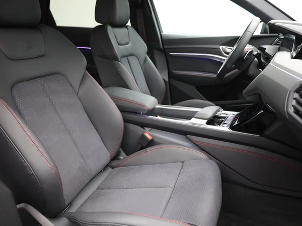 AUDI Q8 e-tron Sportback (2025) — foto 10 van 24