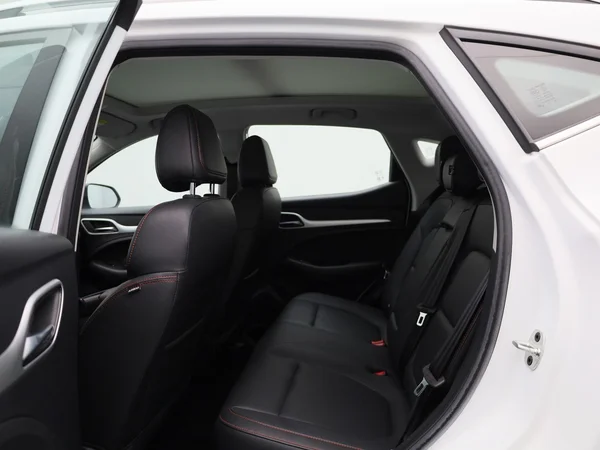 MG ZS EV (2022) — foto 2 van 47