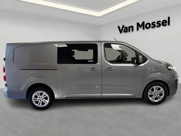 Opel Vivaro (2020) — foto 14 van 16