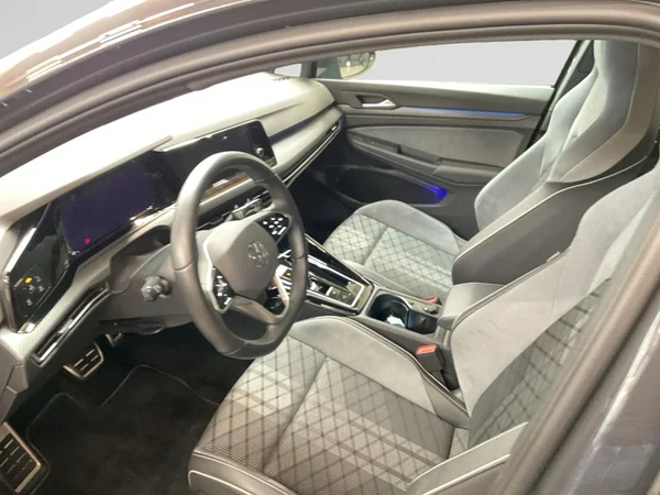 VOLKSWAGEN Golf VIII (2023) — foto 20 van 21