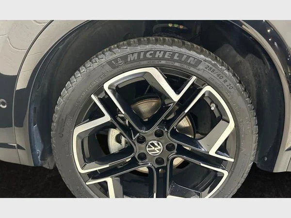 Volkswagen Tiguan (2025) — foto 22 van 29