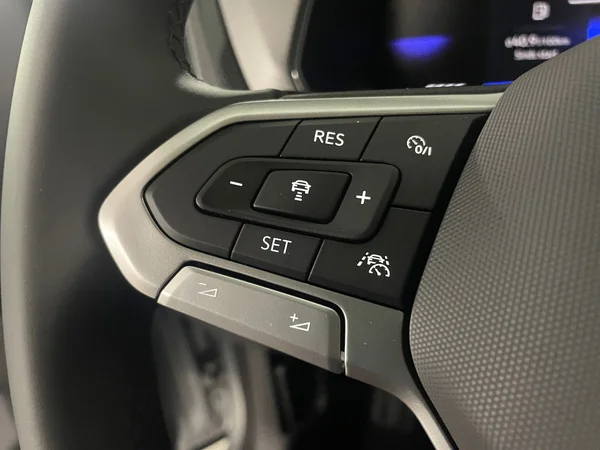 VOLKSWAGEN T-Cross (2025) — foto 2 van 15