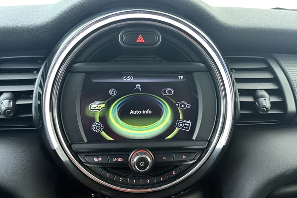 Mini Mini (F56) (2017) — foto 3 van 25