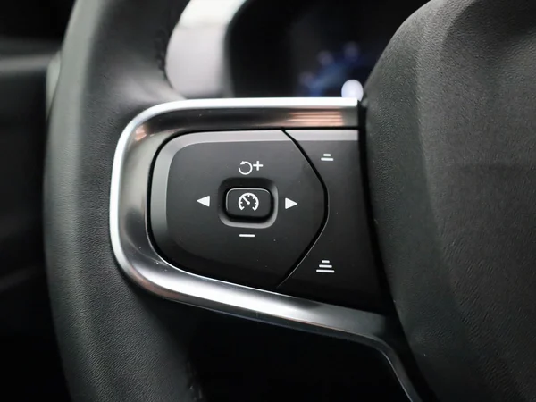 Volvo C40 (2022) — foto 17 van 44