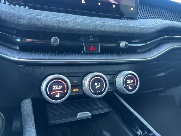 SKODA Superb Combi (2025) — foto 5 van 17