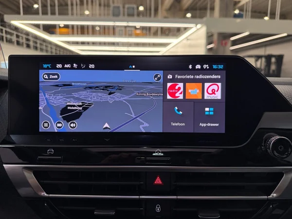 Citroen C4 (2023) — foto 14 van 31