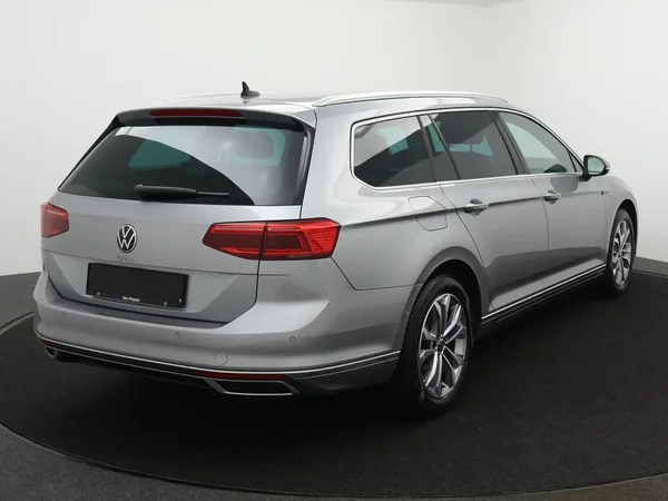 Volkswagen Passat (2022) — foto 3 van 30