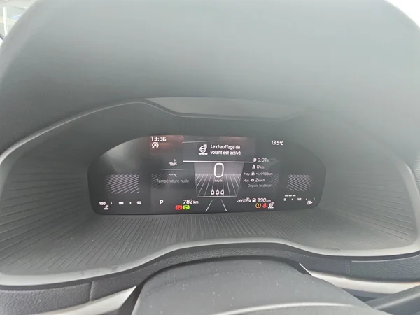 SKODA Karoq (2025) — foto 6 van 28