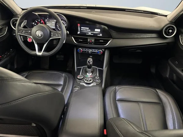 ALFA ROMEO Giulia Dsl (2020) — foto 5 van 28