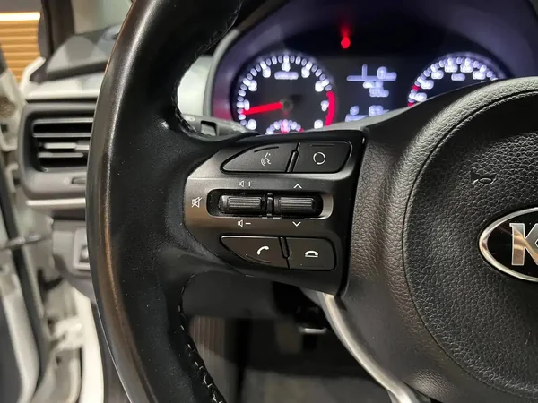 Kia Stonic (2020) — foto 19 van 19
