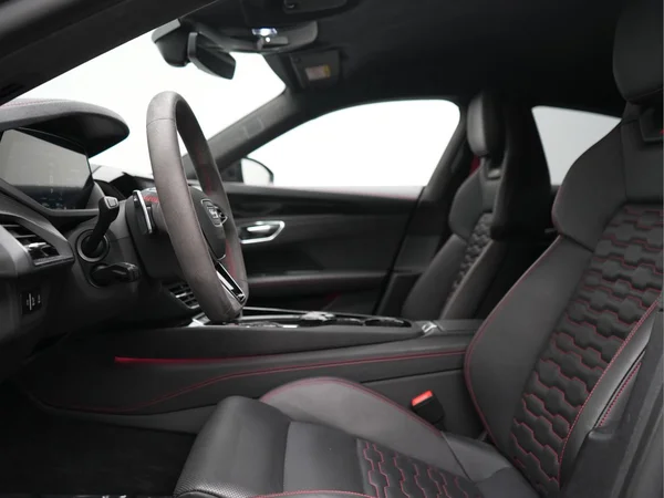 AUDI RS e-tron GT (2021) — foto 17 van 35