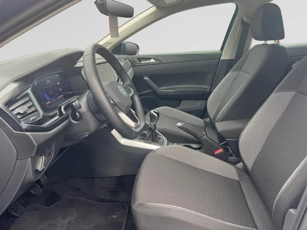 VOLKSWAGEN Polo (2025) — foto 14 van 18