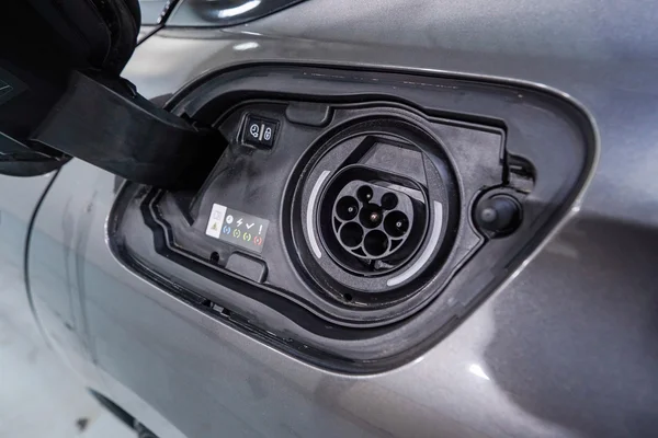 Peugeot 508 PHEV (2022) — foto 3 van 64