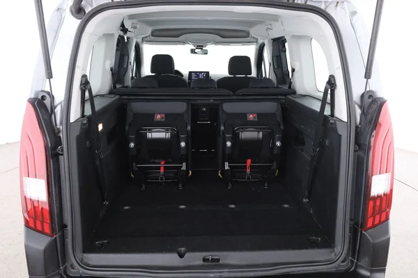 Peugeot Rifter (2022) — foto 8 van 16