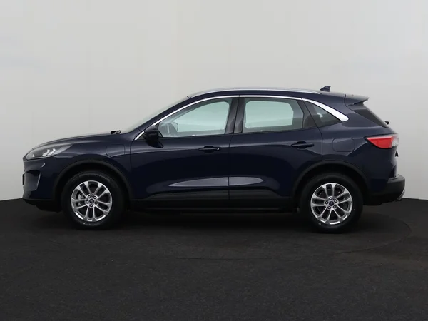 FORD Kuga (2022) — foto 12 van 29
