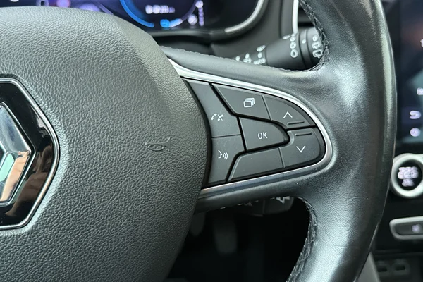 Renault Megane SW Phase II E-TECH (PHEV) (2021) — foto 6 van 24