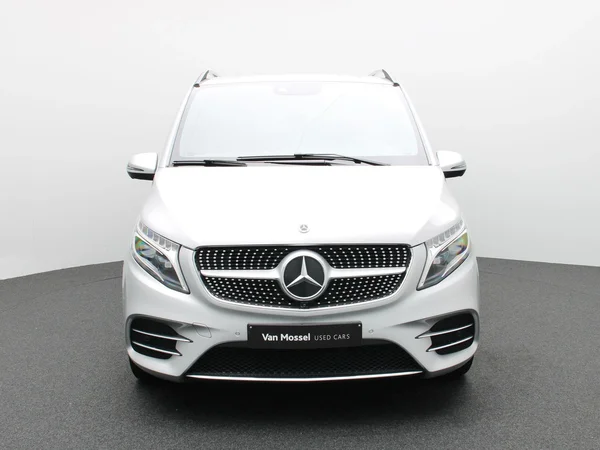 Mercedes-Benz V-Klasse (2022) — foto 23 van 34