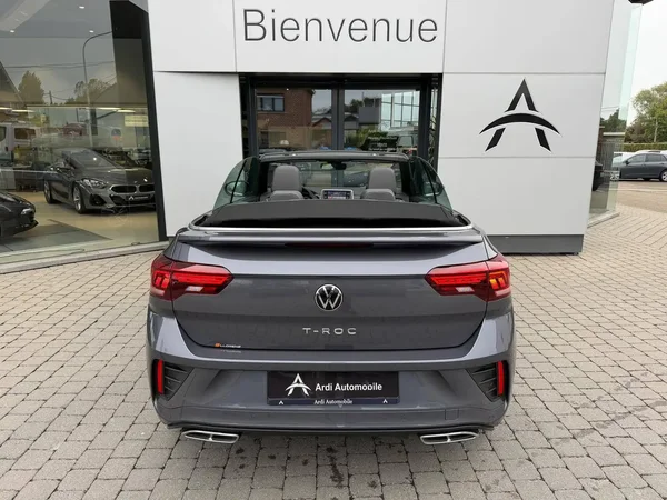 Volkswagen T-Roc (2023) — foto 13 van 26