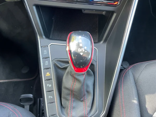 VOLKSWAGEN Polo GTI (2024) — foto 7 van 24