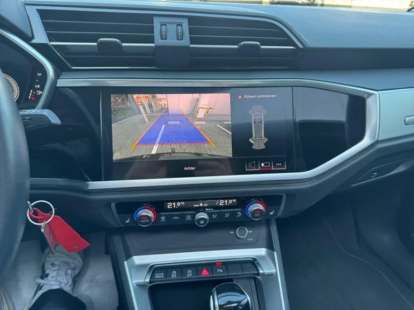 AUDI Q3 (2019) — foto 3 van 24