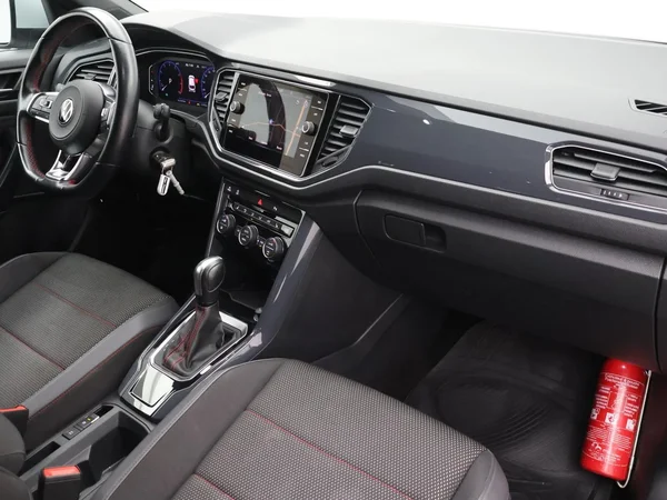 Volkswagen T-Roc (2021) — foto 30 van 30