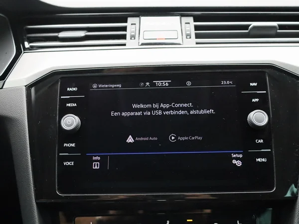Volkswagen Passat (2024) — foto 11 van 42