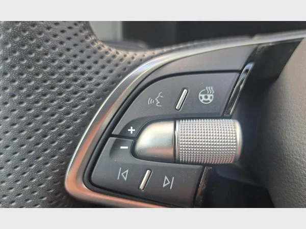 Skoda Karoq (2025) — foto 8 van 23