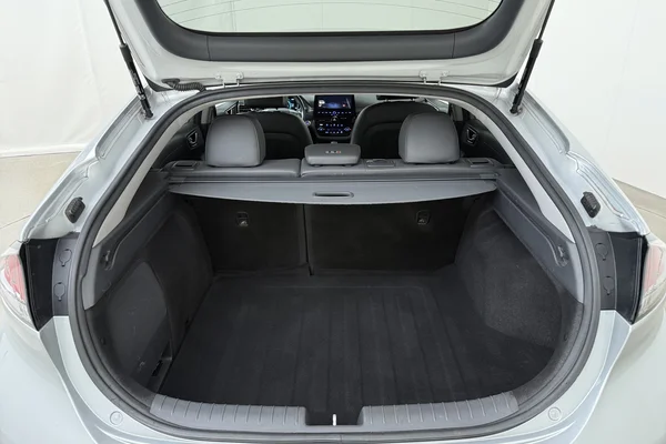 Hyundai Ioniq Hev (2020) — foto 16 van 20