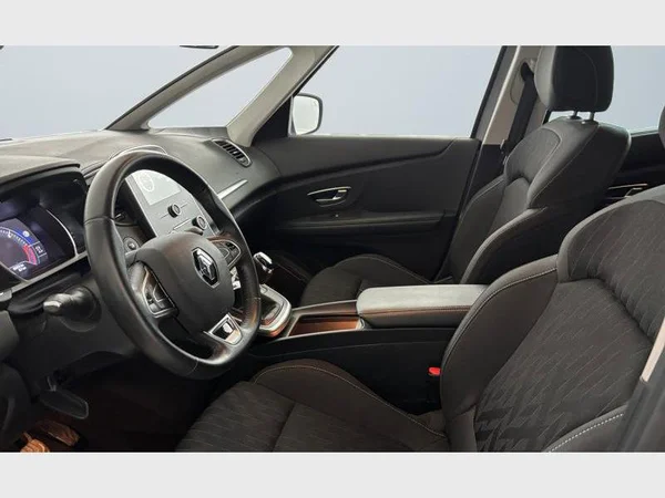 Renault Scénic (2019) — foto 23 van 23