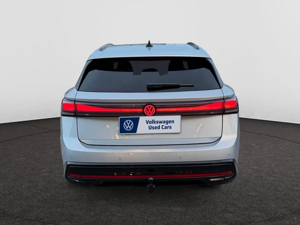 VOLKSWAGEN ID.7 Tourer (2025) — foto 5 van 23