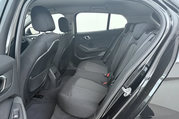BMW 1 HATCH (2024) — foto 15 van 16
