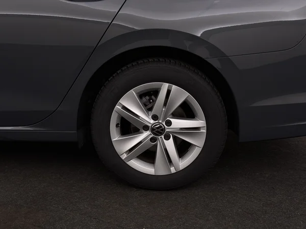 VOLKSWAGEN Golf Variant (2025) — foto 7 van 30
