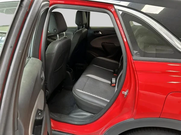 Opel Crossland X (2019) — foto 6 van 17