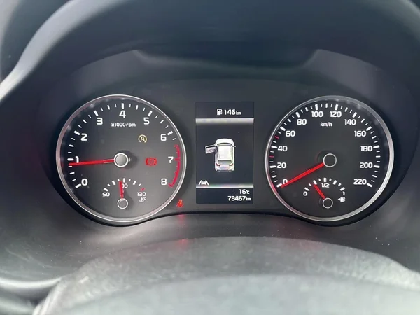 Kia Rio (2023) — foto 3 van 19