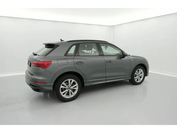 AUDI Q3 PHEV (2022) — foto 25 van 36